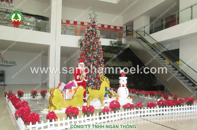 mẫu trang trí noel cho văn phòng