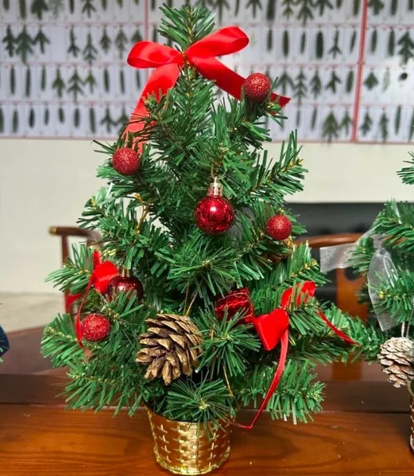 Cây thông noel để bàn