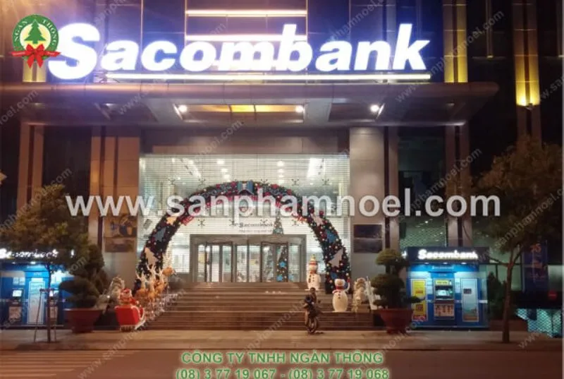 trang-tri-Noel-trung-tam-thuong-mai-Sacombank