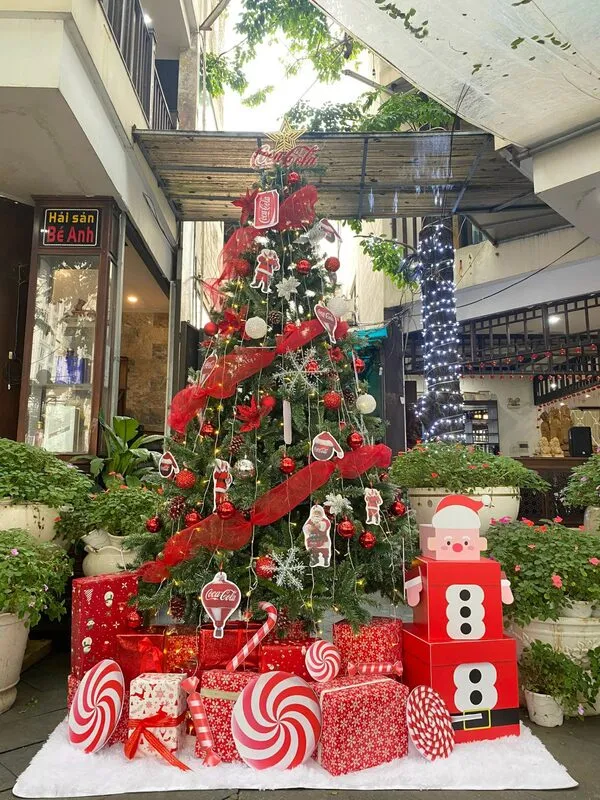 Dịch vụ thuê cây thông noel