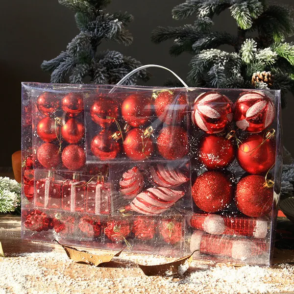 Trang trí trái châu noel