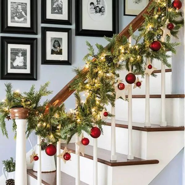 Trang trí trái châu noel