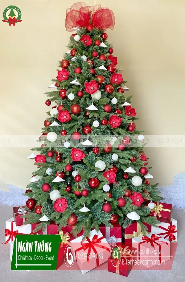 Cây thông Noel giá bao nhiêu 