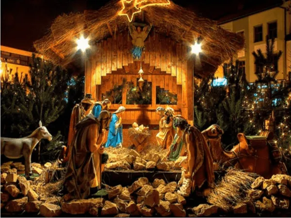 Làm hang đá Giáng Sinh