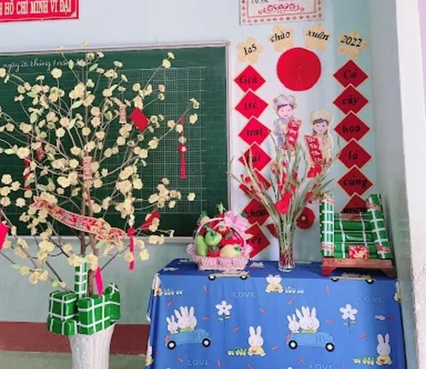 Trang trí lớp học ngày Tết Nguyên đán