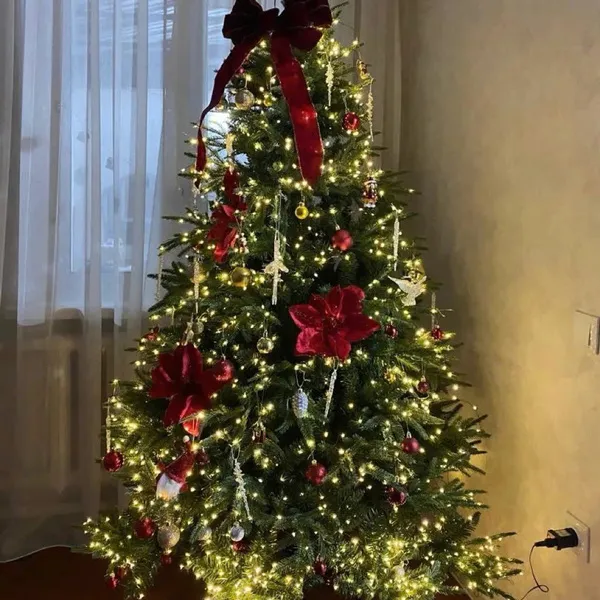 Cây thông noel bằng đèn LED