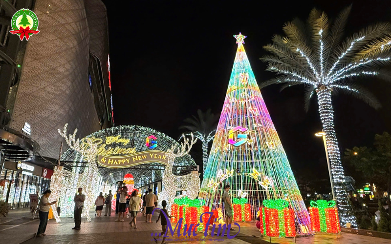 Những hạng mục trang trí Noel phố đi bộ nổi bật nhất 