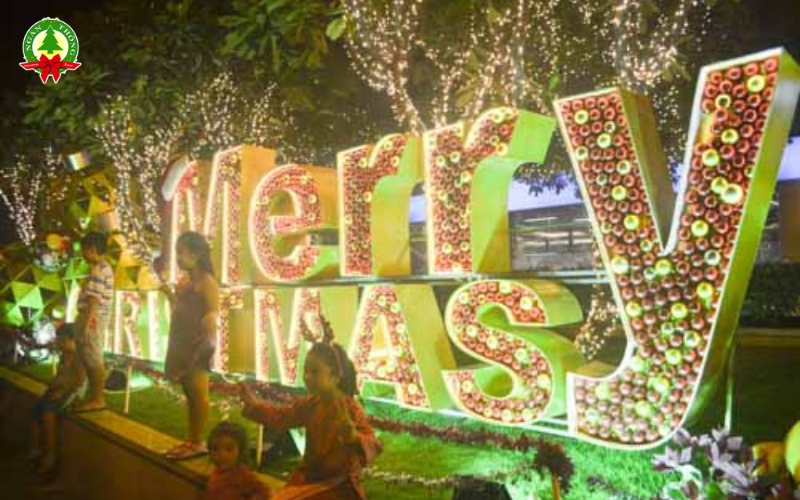 Lý do trang trí noel phố đi bộ luôn thu hút đông người tham quan 