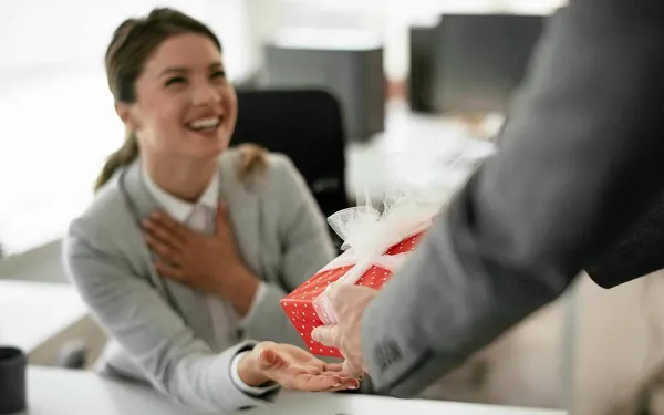 Quà noel cho đồng nghiệp