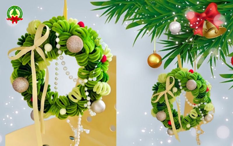 Hướng dẫn cách làm vòng nguyệt quế noel bằng kẽm nhung đẹp, dễ thực hiện tại nhà, kèm gợi ý mẫu trang trí Noel và dịch vụ Ngàn Thông.