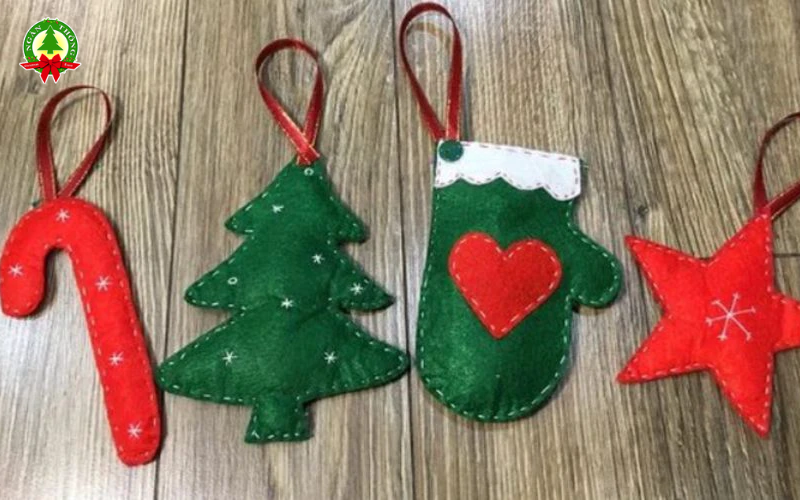 Khám phá 15 ý tưởng quà tặng noel handmade độc đáo, dễ làm từ kẽm nhung, nến thơm, len móc... Tự tay làm món quà giáng sinh ý nghĩa, ấm áp tặng người thương dịp Noel này!